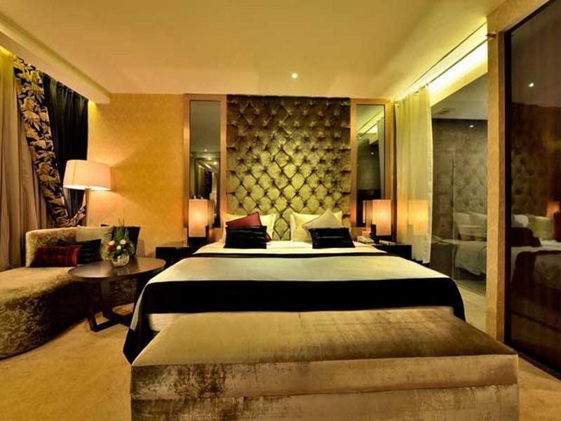 Amaroossa Grande Hotell Bekasi Exteriör bild